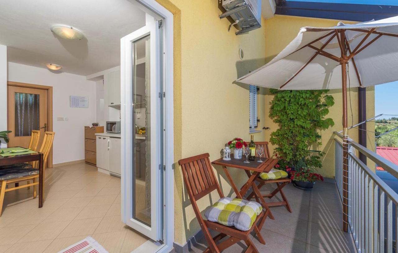 Apartment Nensi Пореч Экстерьер фото